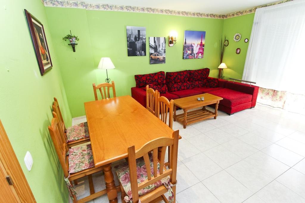 Mar Pineda Planet Costa Dorada Appartement La Pineda Kamer foto